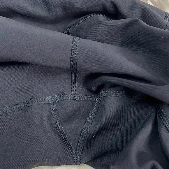Lululemon tight stuff crop 15” - Picture 11 of 12